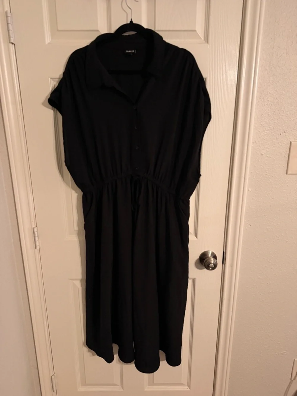 torrid Black Button-Front Midi Shirt Dress - Picture 2 of 3